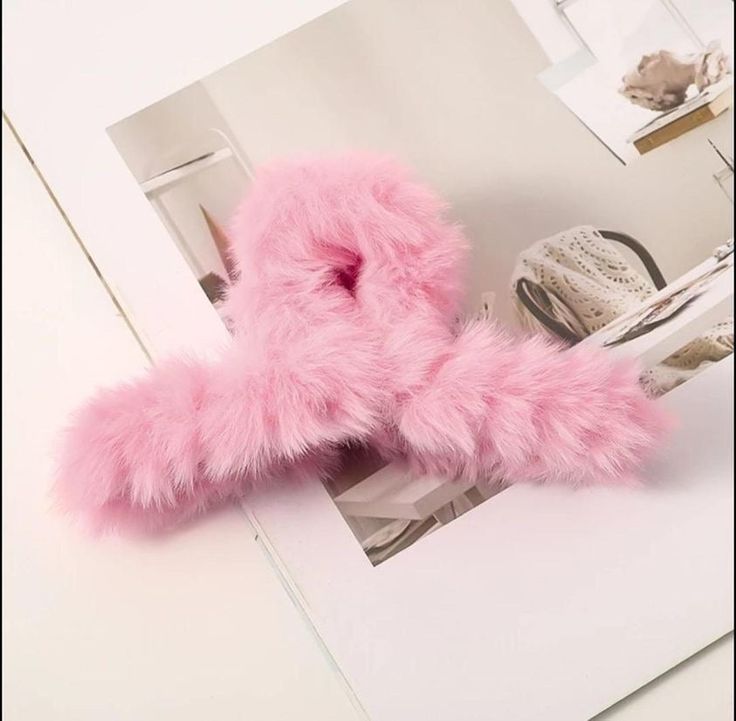 Pink fluffy bow hair clip π
