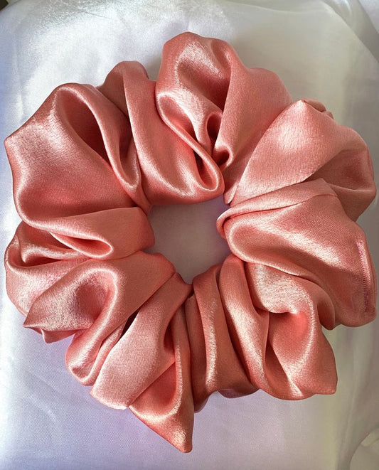 🌸 Blush Pink Satin Scrunchie