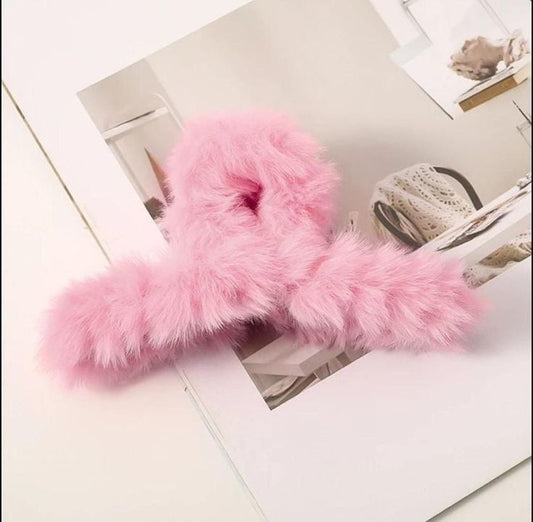 Pink fluffy bow hair clip 🎀