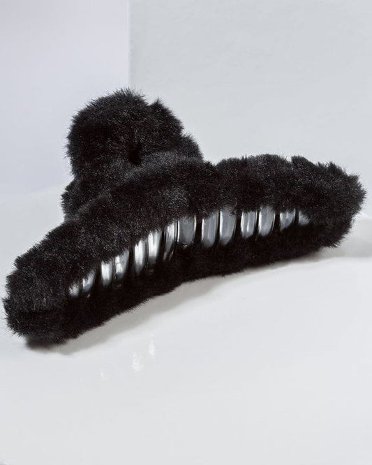 Midnight noir fluffy hair clip 🖤✨